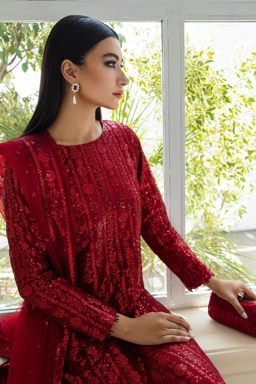 BAROQUE - EMBROIDERED NET UF-385