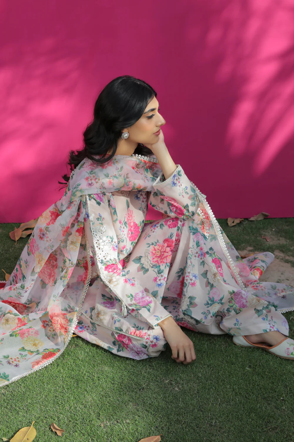 BAROQUE-EMBROIDERED LAWN UF-191