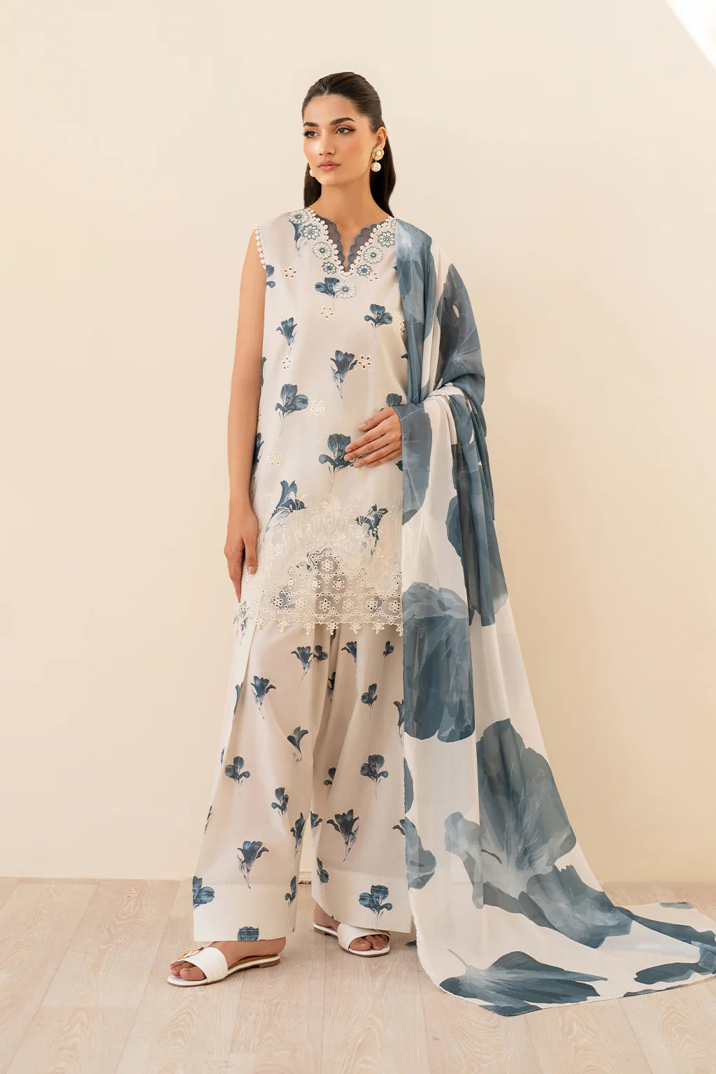 Iznik - UE-442 Borer Embroidered Printed Lawn