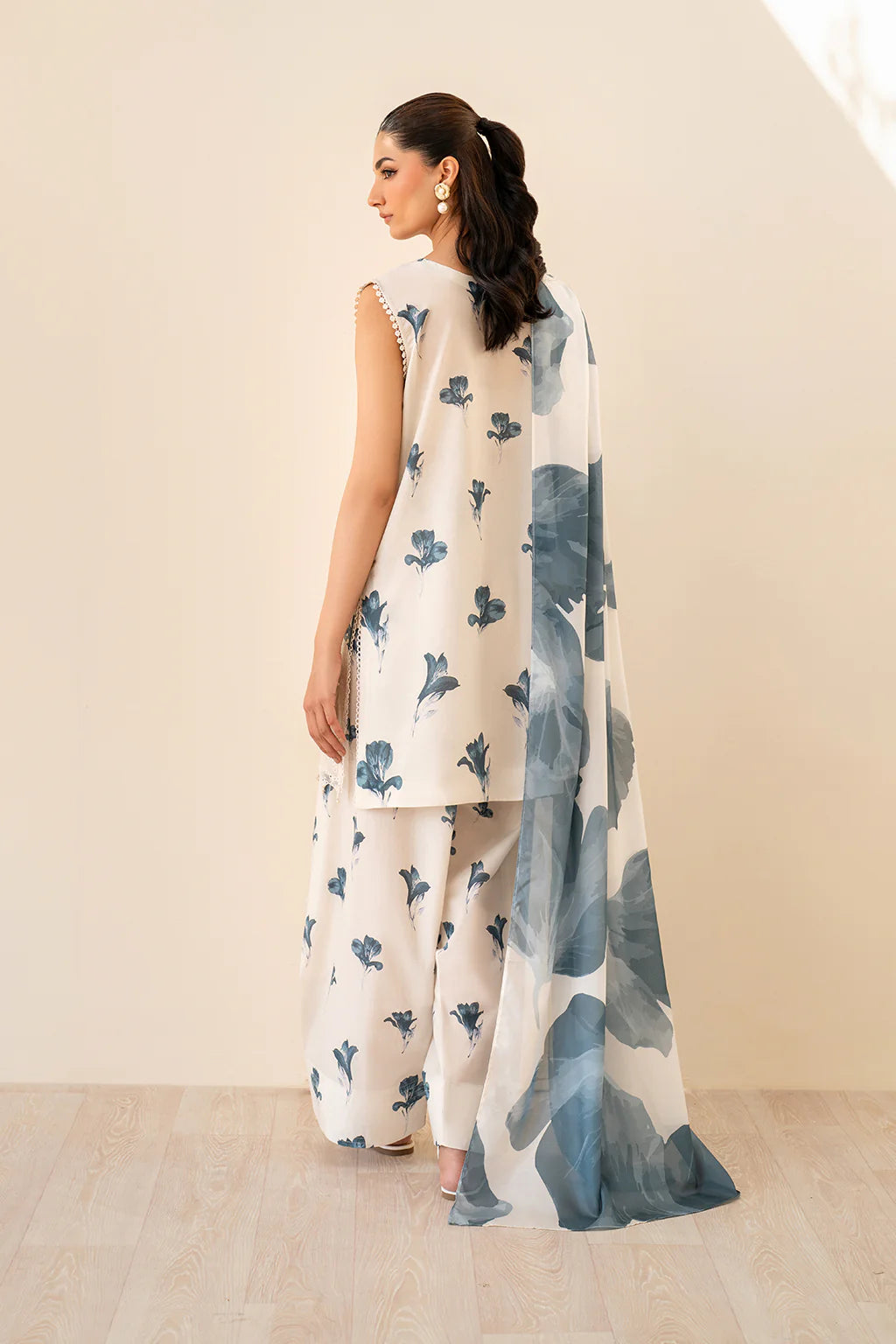 Iznik - UE-442 Borer Embroidered Printed Lawn