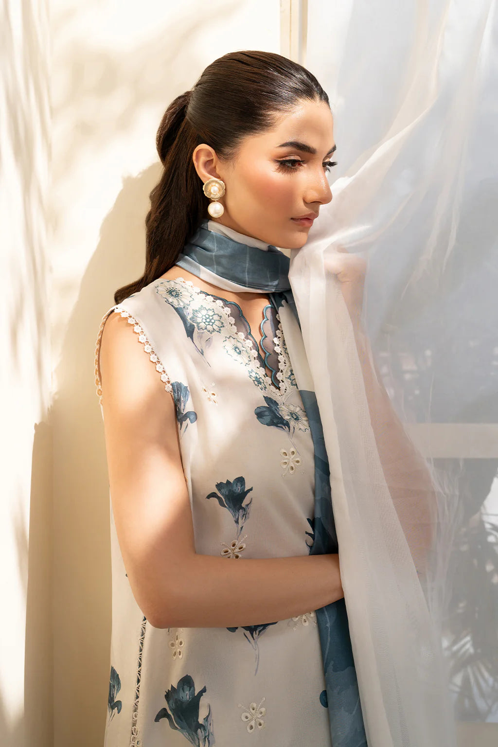 Iznik - UE-442 Borer Embroidered Printed Lawn